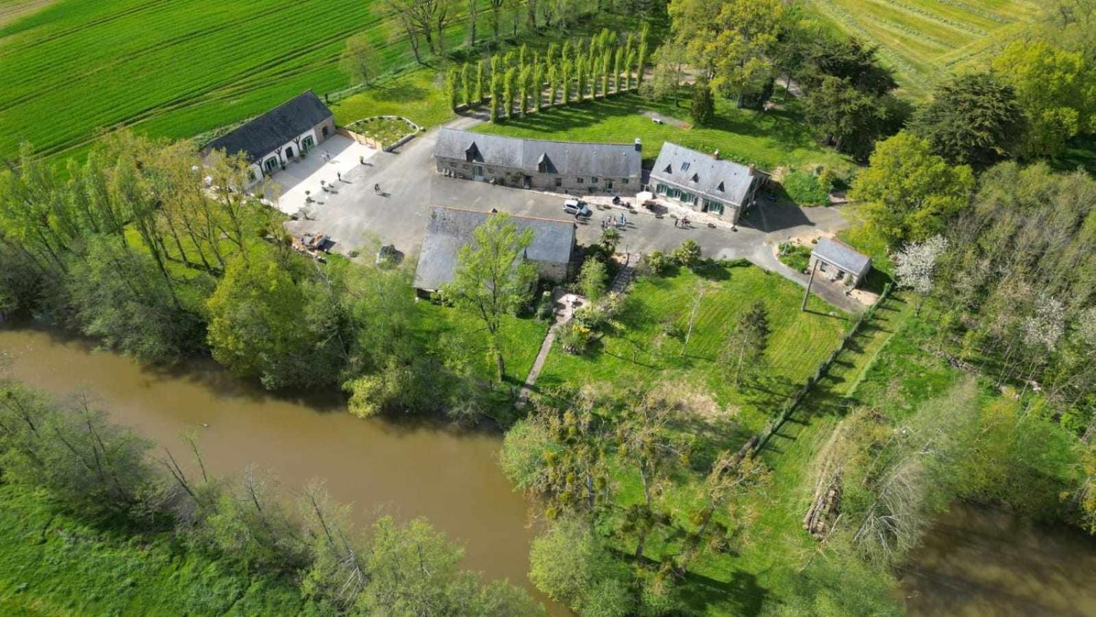 Le Gite De L'Ecurie Forges-la-Foret 外观 照片
